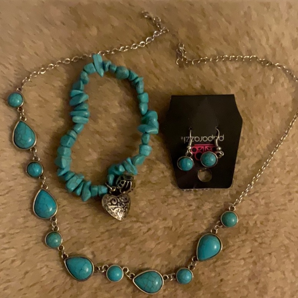 Necklace, bracelet and earring set